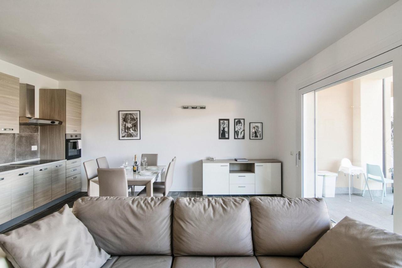 Silvia Lenno House - The House Of Travelers Apartment Bagian luar foto