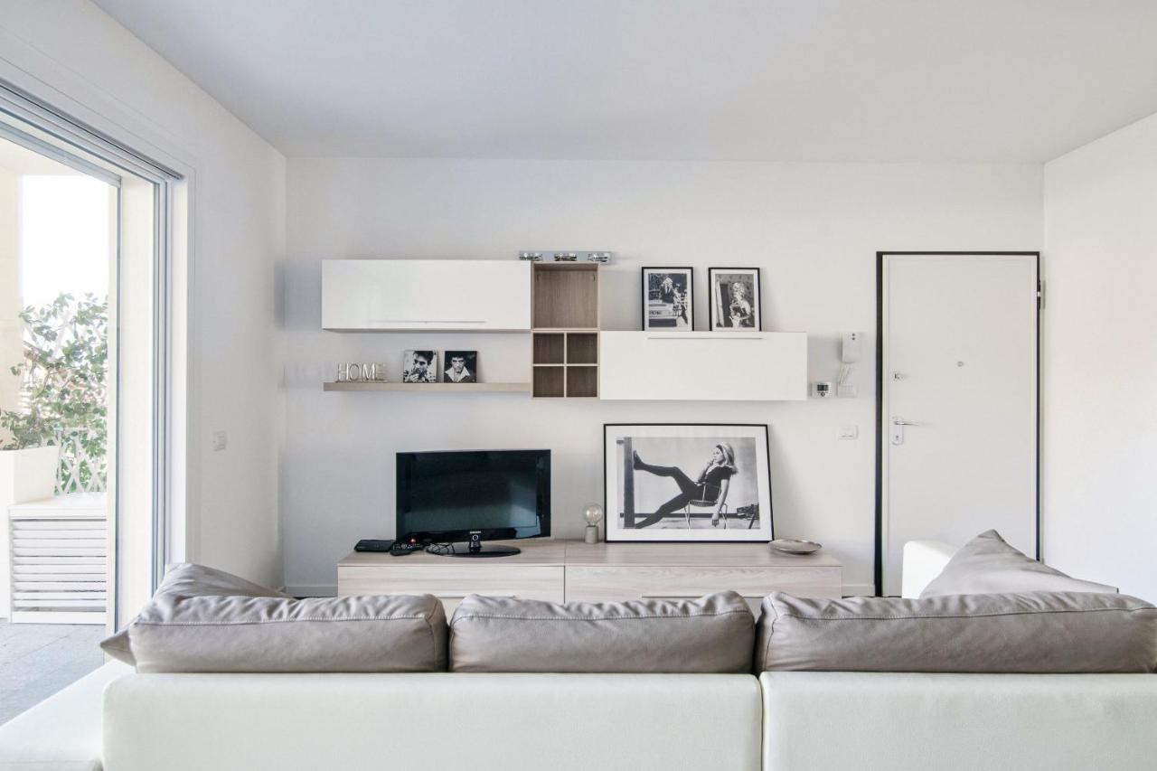 Silvia Lenno House - The House Of Travelers Apartment Bagian luar foto