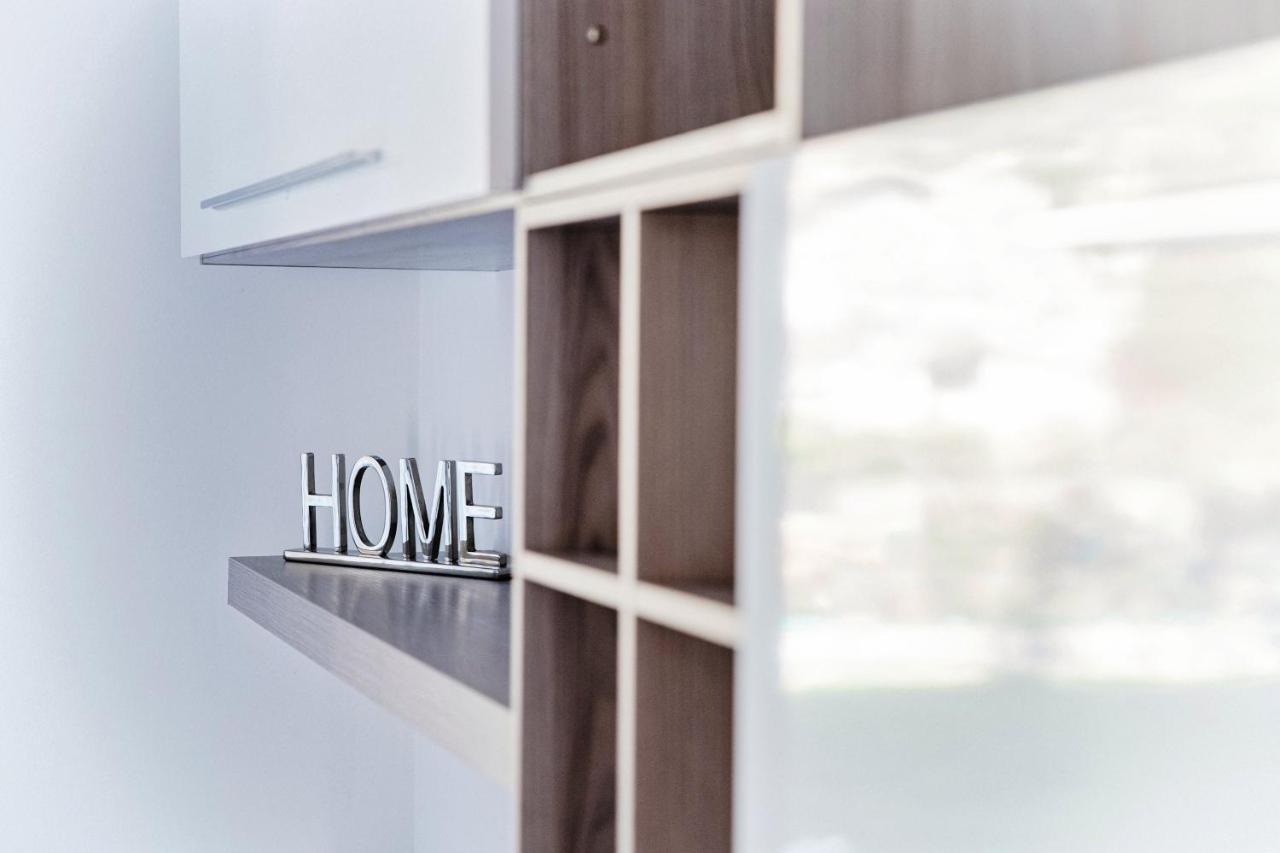 Silvia Lenno House - The House Of Travelers Apartment Bagian luar foto
