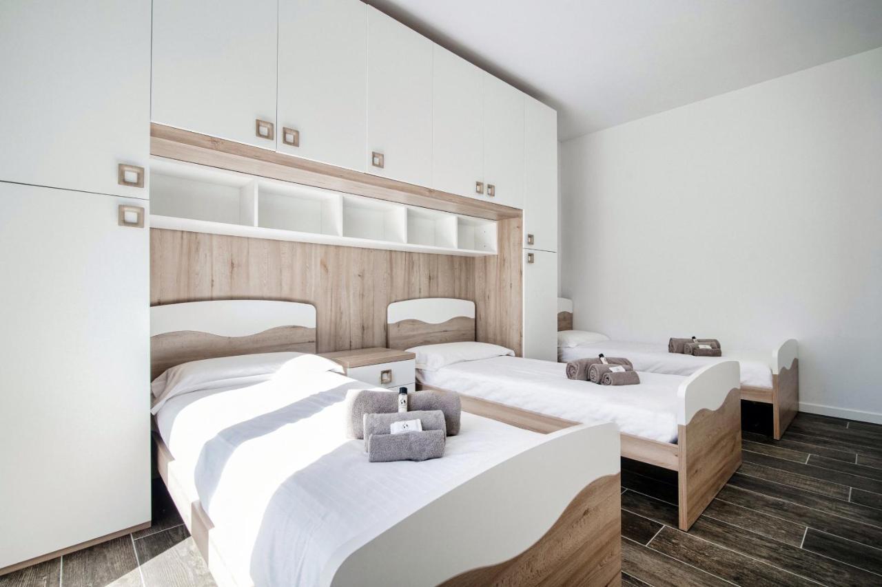 Silvia Lenno House - The House Of Travelers Apartment Bagian luar foto